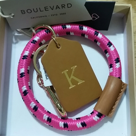 Boulevard Accessories - Boulevard "go-go" keychain bracelet in pink, K